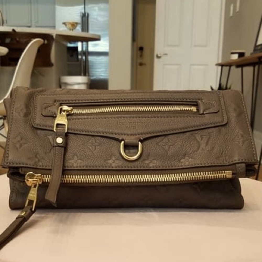 Louis Vuitton Pettyant Monogram Empreinte Clutch